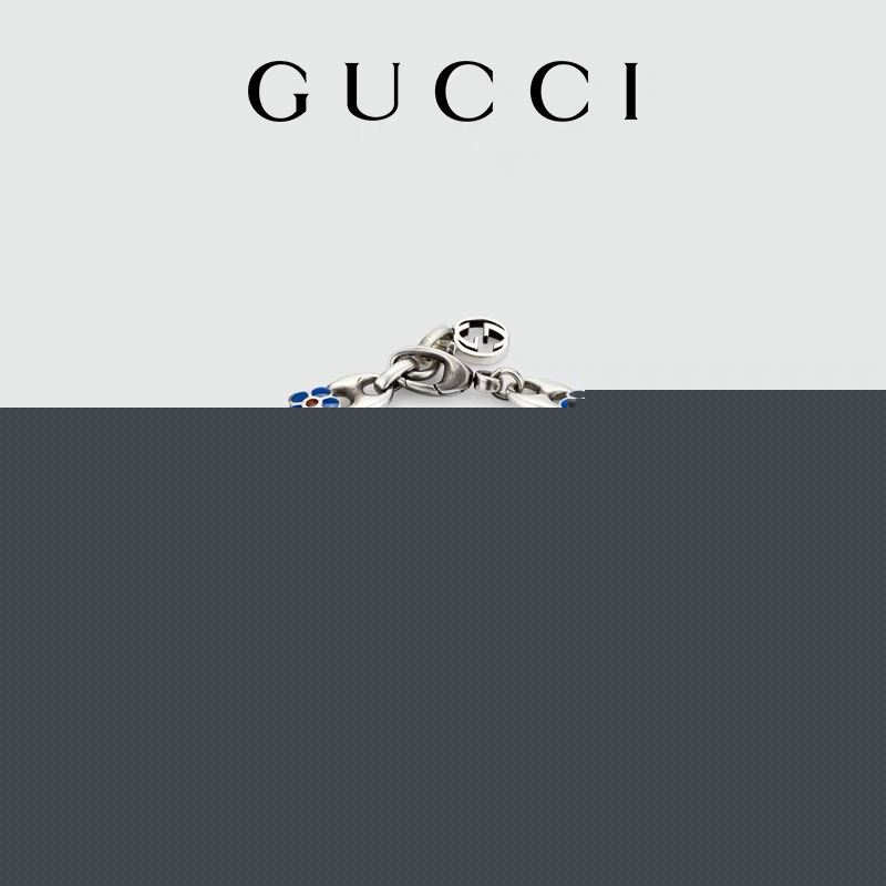 G*u*i necklaces